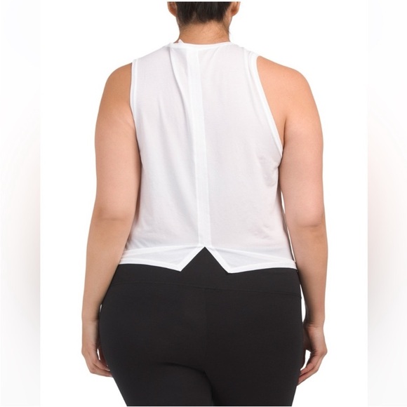SPANX Go Lightly Tank - Picture 4 of 8